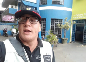 ativista-social-faz-video-em-frente-a-saean-questionando-o-prefeito-sobre-a-concessao-correio-nogueirense