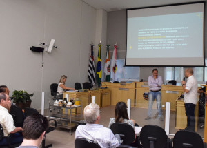 camara-realiza-reuniao-para-esclarecer-duvidas-das-alteracoes-da-revisao-do-plano-diretor-de-holambra-correio-nogueirense