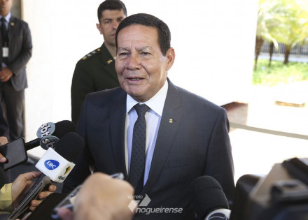 e-o-presidente-que-decide-diz-mourao-sobre-novo-imposto-correio-nogueirense