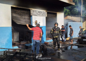 tapecaria-em-artur-nogueira-e-atingida-por-incendio-correio-nogueirense-capa
