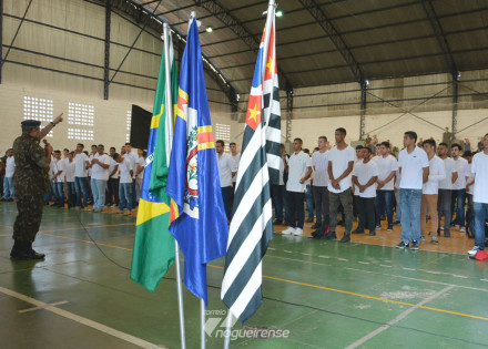 aproximadamente-400-jovens-recebem-certificados-de-dispensa-do-servico-militar-em-sumare-correio-nogueirense