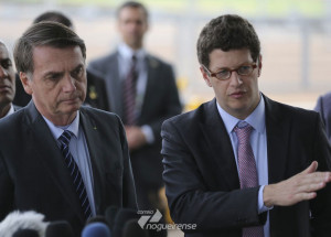 bolsonaro-petroleo-pode-ter-sido-despejado-criminosamente-correio-nogueirense