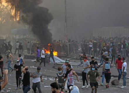 pelo-menos-100-pessoas-morrem-em-protestos-no-iraque-correio-nogueirense