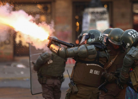 relatorio-registra-mais-de-20-mortos-e-9-mil-pessoas-presas-no-chile-correio-nogueirense