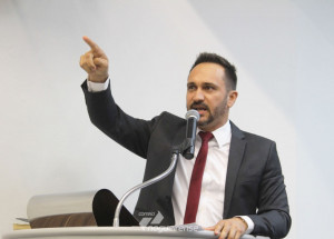 vereador-pede-apoio-do-povo-em-peso-para-comparecer-nas-comissoes-e-na-votacao-da-iniciativa-popular-correio-nogueirense