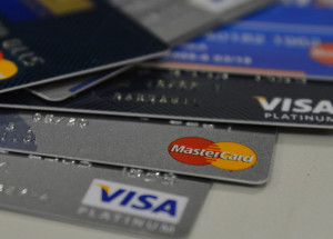 argentina-limita-operacoes-com-cartao-de-credito-no-exterior-correio-nogueirense