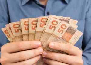 decimo-terceiro-deve-injetar-r-214-bi-na-economia-do-pais-diz-dieese-correio-nogueirense