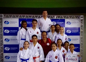 equipe-de-karate-de-americana-conquista-15-medalhas-na-2a-copa-vinhedo-de-karate-correio-nogueirense