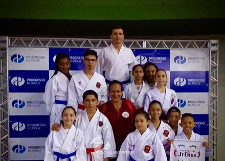 equipe-de-karate-de-americana-conquista-15-medalhas-na-2a-copa-vinhedo-de-karate-correio-nogueirense