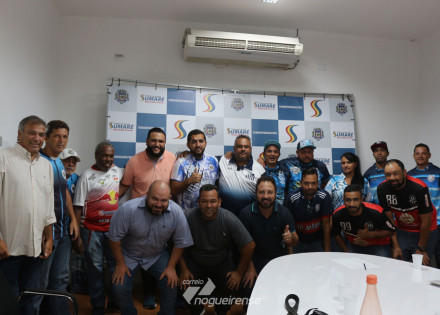 prefeitura-de-sumare-recebe-finalistas-do-campeonato-amador-correio-nogueirense