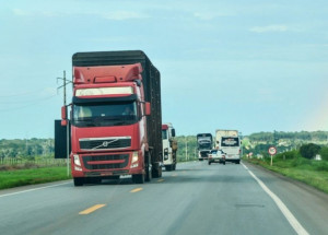 governo-lanca-programa-de-incentivo-a-caminhoneiros-autonomos-correio-nogueirense