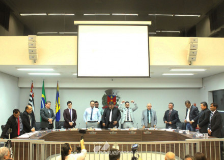 por-unanimidade-vereadores-derrubam-veto-de-prefeito-correio-nogueirense