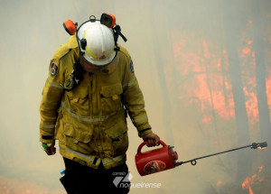 australia-autoriza-retirada-de-pessoas-a-forca-de-regioes-incendiadas-correio-nogueirense