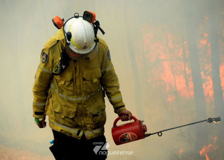 australia-autoriza-retirada-de-pessoas-a-forca-de-regioes-incendiadas-correio-nogueirense