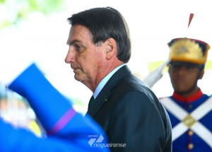 bolsonaro-diz-que-quer-manter-relacoes-comerciais-com-ira-correio-nogueirense