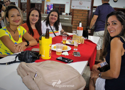 happy-hour-descontraido-animou-a-noite-de-sexta-feira-no-clube-recreativo-floresta-correio-nogueirense