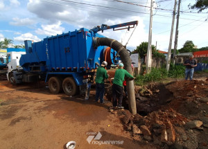 prefeitura-de-sumare-faz-limpeza-e-desobstrui-tubulacao-proxima-da-linha-ferrea-correio-nogueirense