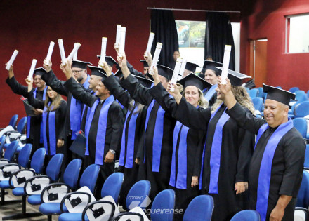 faculdade-de-agronegocios-de-holambra-forma-sua-primeira-turma-correio-nogueirense