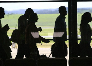 mais-um-grupo-de-brasileiros-e-deportado-dos-estados-unidos-correio-nogueirense