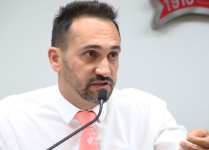 rodrigo-de-faveri-se-coloca-a-disposicao-para-buscar-patrocinio-para-comecar-um-direcionamento-do-nao-uso-do-dinheiro-publico-correio-nogueirense-correio-nogueirense