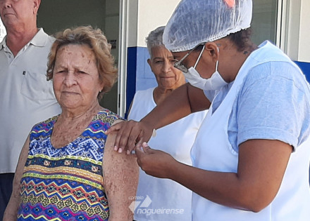 americana-ja-vacinou-aproximadamente-20-500-pessoas-contra-a-gripe-correio-nogueirense