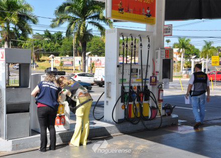 procon-de-americana-e-regional-de-campinas-fiscalizam-postos-de-combustiveis-correio-nogueirense