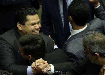 alcolumbre-diz-que-covid-19-nao-e-uma-gripe-e-apoia-isolamento-social-correio-nogueirense