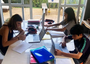 pais-e-educadores-discutem-estrategia-de-ensino-infantil-em-casa-correio-nogueirense