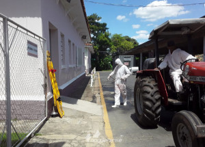 pedreira-realiza-desinfeccao-de-ruas-calcadas-e-areas-publicas-em-combate-ao-coronavirus-correio-nogueirense