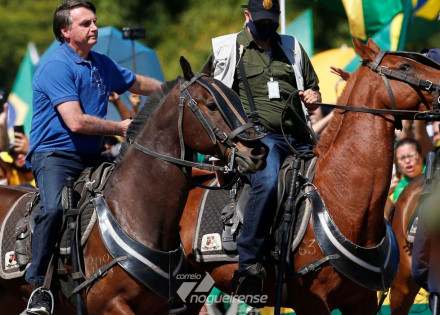 bolsonaro-vai-a-ato-de-apoiadores-em-brasilia-correio-nogueirense