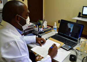 nucleo-de-educacao-em-saude-de-cosmopolis-realiza-teleatendimento-correio-nogueirense