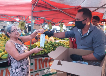 parlamentar-rodrigo-de-faveri-distribui-mascaras-de-tecido-gratuitas-em-artur-nogueira-correio-nogueirense
