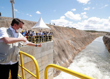 bolsonaro-aciona-comporta-do-eixo-norte-da-integracao-do-sao-francisco-correio-nogueirense