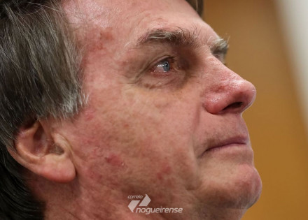 bolsonaro-liga-para-trump-e-agradece-envio-de-mil-respiradores-correio-nogueirense