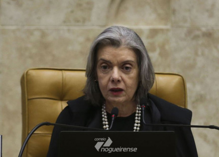 carmem-lucia-condena-atentados-contra-instituicoes-correio-nogueirense