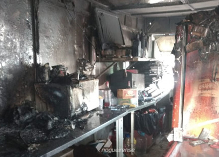 incendio-destroi-trailer-de-lanches-em-paulinia-correio-nogueirense-2