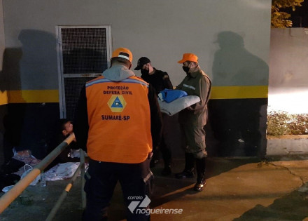 populacao-em-situacao-de-rua-recebe-cobertores-e-agasalhos-em-acao-da-prefeitura-de-sumare-correio-nogueirense