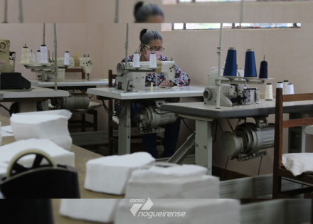 prefeitura-de-artur-nogueira-doa-mascaras-para-a-policia-militar-correio-nogueirense