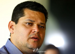 alcolumbre-estima-melhoras-a-bolsonaro-e-pede-respeito-a-vida-correio-nogueirense