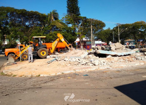 antiga-rodoviaria-de-artur-nogueira-e-demolida-totalmente-correio-nogueirense-capa-1