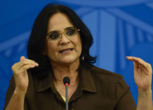 damares-diz-que-pais-precisara-ser-reconstruido-apos-pandemia-correio-nogueirense