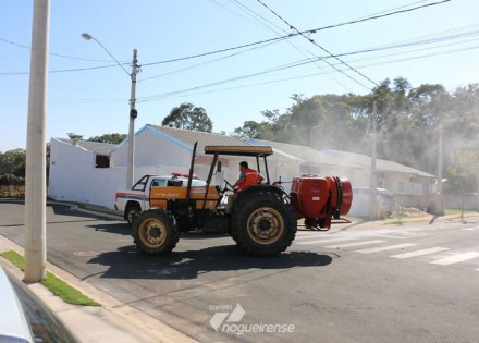 prefeitura-de-holambra-e-grupo-de-voluntarios-realizam-desinfeccao-de-ruas-e-calcadas-de-condominios-residenciais-do-municipio-correio-nogueirense