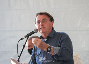 bolsonaro-auxilio-e-pouco-para-quem-recebe-e-muito-para-quem-paga-correio-nogueirense
