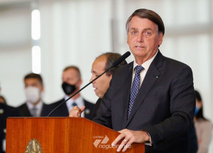 bolsonaro-fala-em-estender-auxilio-emergencial-ate-o-final-do-ano-correio-nogueirense