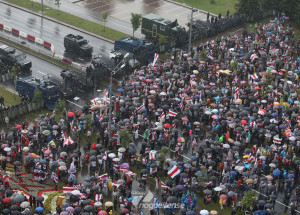 manifestantes-fazem-novo-protesto-em-minsk-correio-nogueirense