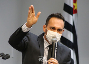 nao-vou-deixar-que-a-minha-pretensao-como-pre-candidato-a-prefeito-atrapalhe-ou-ofusque-a-minha-obrigacao-correio-nogueirense