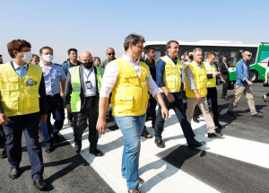 o_presidente_da_republica_jair_bolsonaro_visita_as_obras_de_recuperacao_da_pista_principal_do_aeroporto_de_congonhas20200905_0522_0