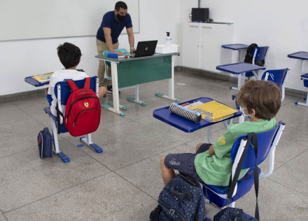 retomada-das-aulas-ministerio-da-saude-publica-guia-de-orientacoes-correio-nogueirense