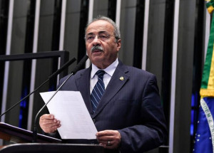 barroso-determina-afastamento-de-chico-rodrigues-do-cargo-de-senador-correio-nogueirense