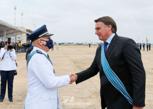 bolsonaro-participa-da-comemoracao-ao-dia-do-aviador-e-da-fab-correio-nogueirense